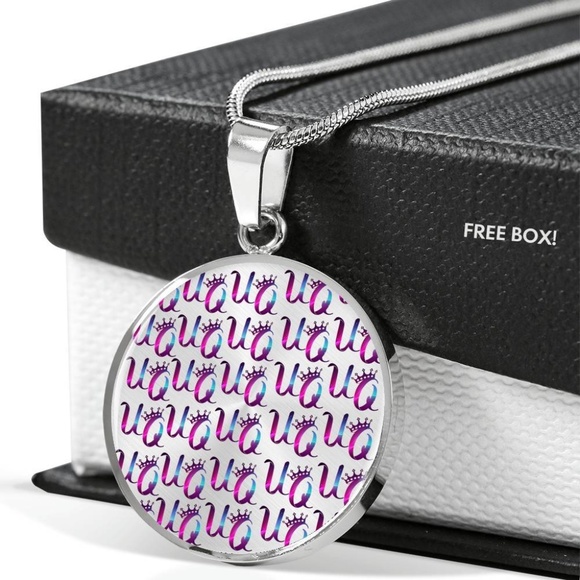 Unique Queens Luxury Necklace - Picture 1 of 2